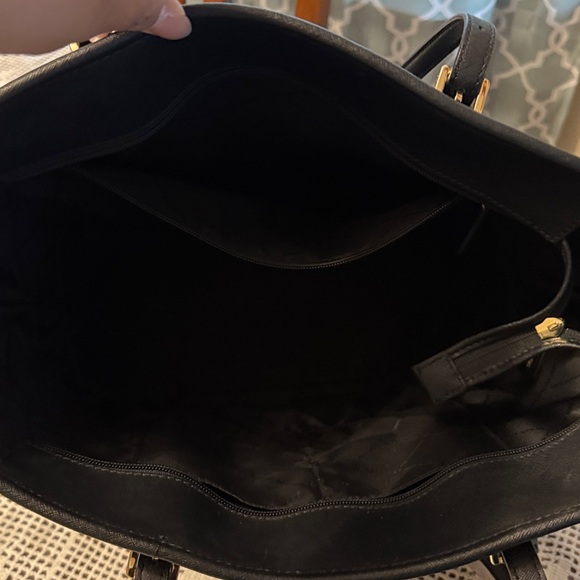 Michael Kors Jet Set Travel Large Saffiano
Leather Tote - Picture 8 of 8